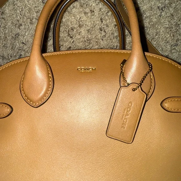 Coach Empire 28 - Picture 8 of 9